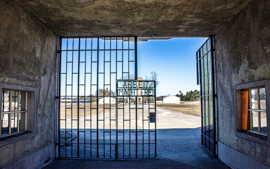 Berlin: Sachsenhausen Concentration Camp Museum Tour - The 30-minute walk to Sachsenhausen Memorial
