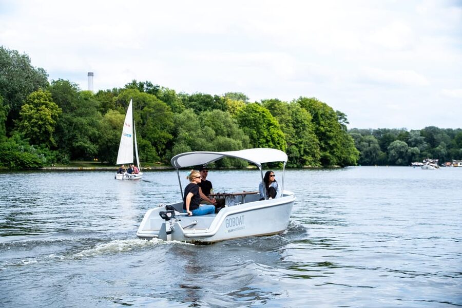 Berlin: Self-Drive Boat Tour - What the experience does not provide