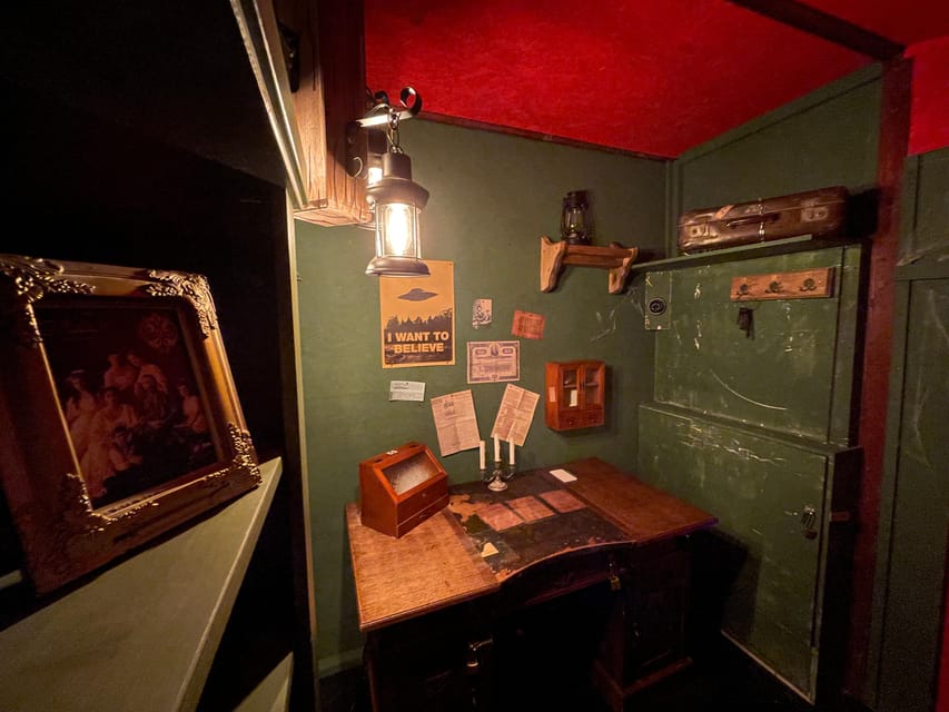 Berlin: “Shadow of the Rubber Duck” Escape Room Experience - The case begins in Berlin Mitte