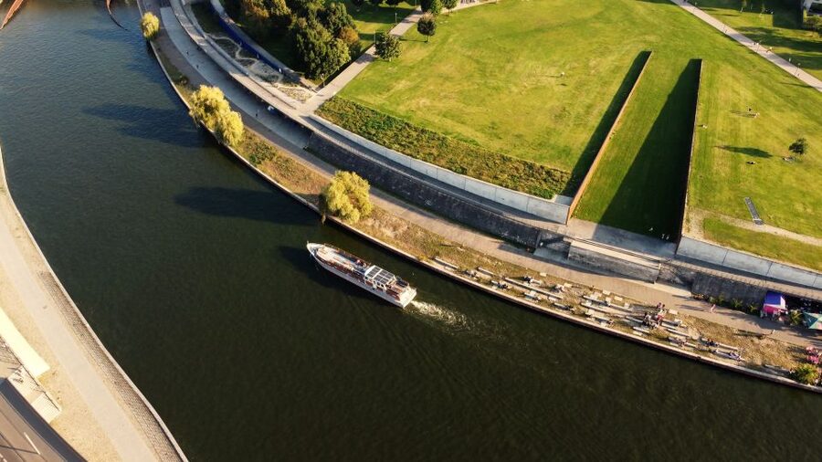 Berlin: Sightseeing Boat Tour on the Spree for Families - Price and value at $37 per person