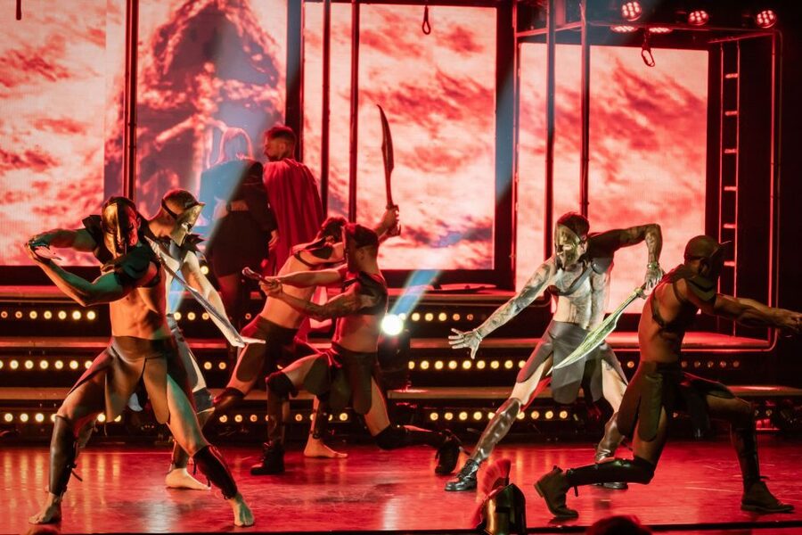Berlin: SIXX PAXX Theater Show - Language, Hosting, and International Visitors