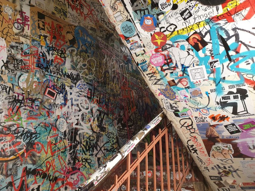 Berlin: Street Art and Alternative Tour - From small pieces to giant walls