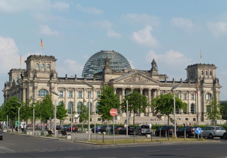 Berlin: The Time of National Socialism Walking Tour - Meeting at Pariser Platz and the Brandenburg Gate
