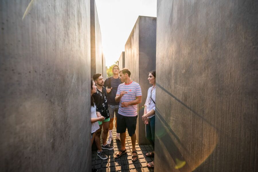 Berlin: Third Reich and Cold War 2 Hour Walking Tour - A 200-meter stretch of the Berlin Wall
