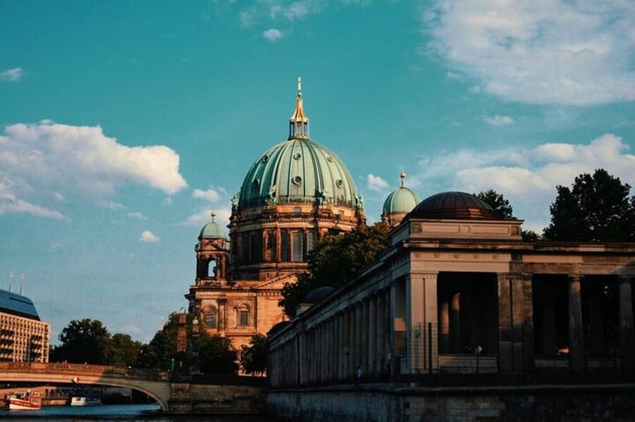 Berlin: Third Reich & Cold War Walking Tour - Key points at a glance