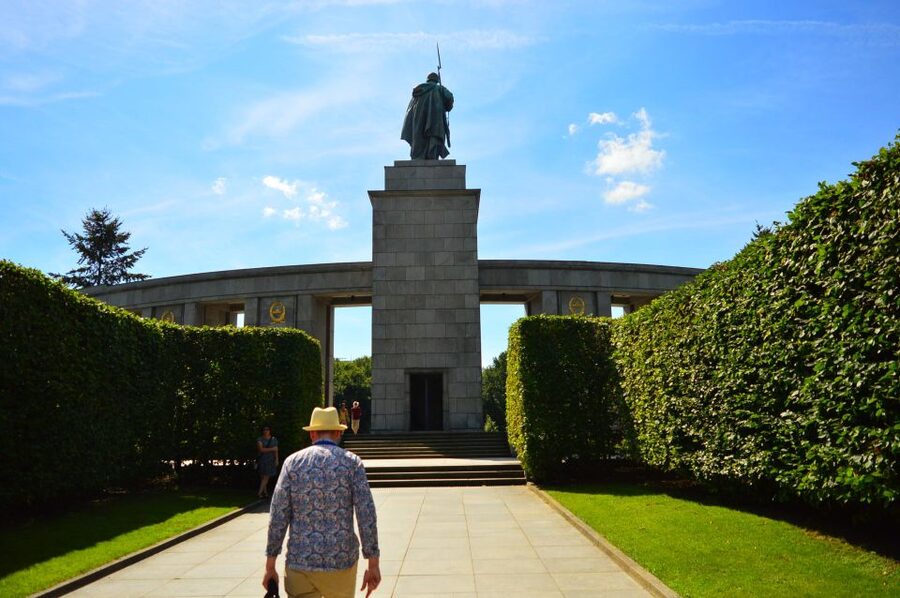 Berlin: Third Reich, Hitler, and WWII Walking Tour - Learning at the Topography of Terror