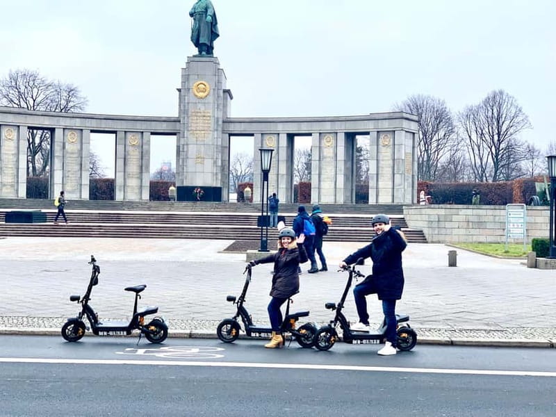 Berlin: Thrilling E-Scooter Adventure Tour - What You See Along the Route