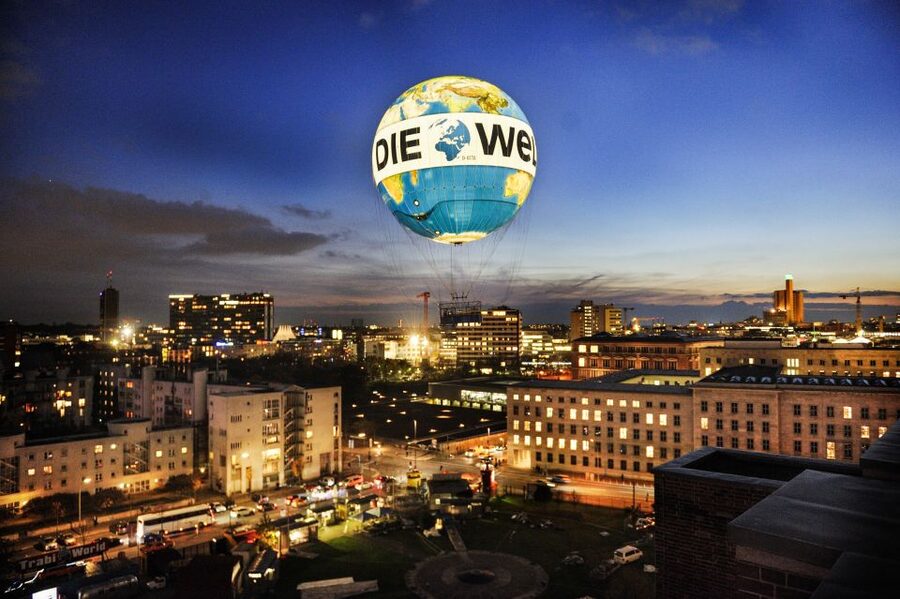 Berlin: Ticket for World Balloon with Perfect View - A short ride with a clear purpose