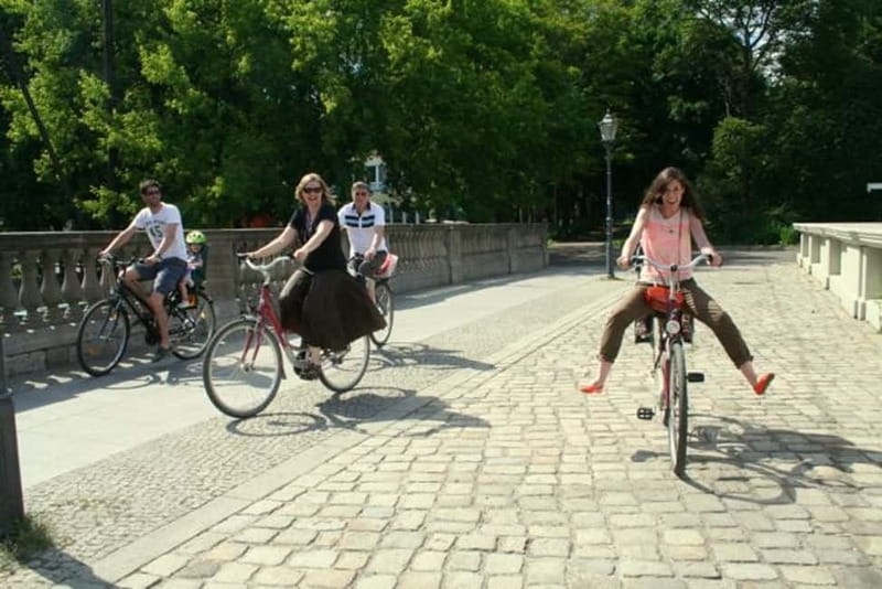 Berlin: Top Secret Berlin Guided Bike Tour - Why the three-hour length works