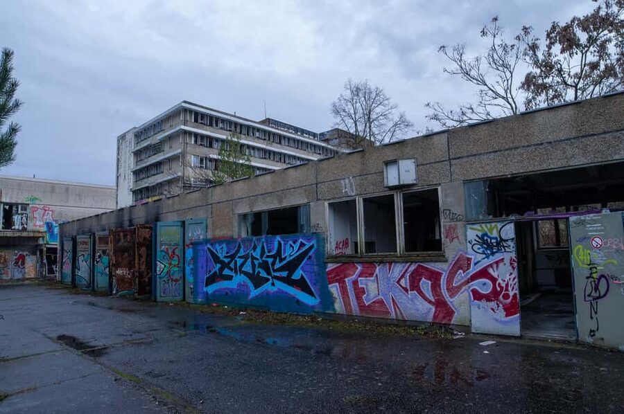 Berlin: Urbex Abandoned Places & History Tour - Rooftops and Views Across Berlin