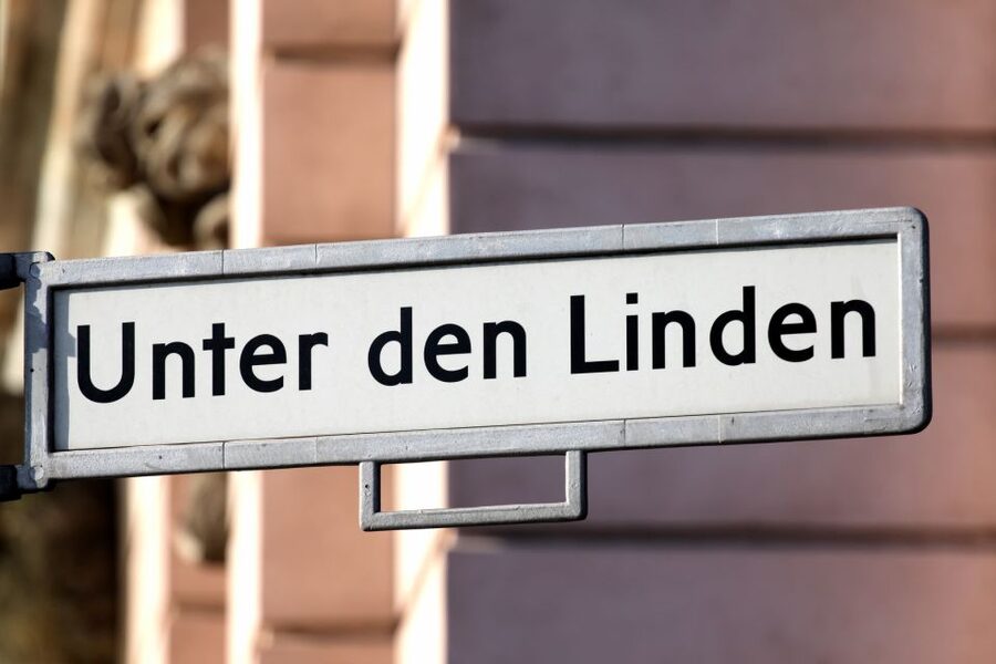 Berlin: Walking Tour of the Top 10 Sightseeing Attractions - Unter den Linden and the road to Gendarmenmarkt
