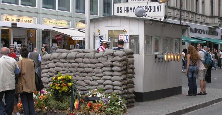 Berlin Wall: City Tour of Divided Germany - Friedrichstrasse station and the daily border