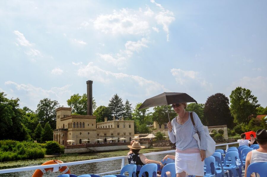 Berlin: World Heritage Cruise to Potsdam - Commentary, language, and the pace of the ride