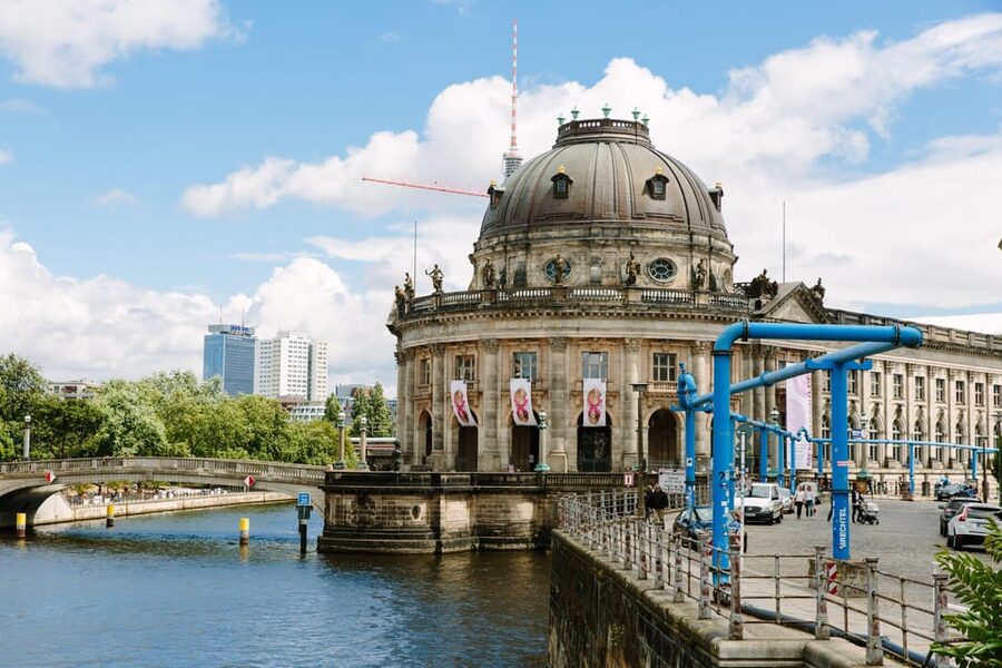 Best of Berlin E-Bike Tour - Price, equipment, and what to bring