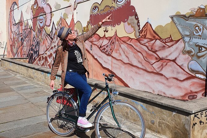 Bicycle tour of Dresden - Thirty Minutes Beside the Elbe