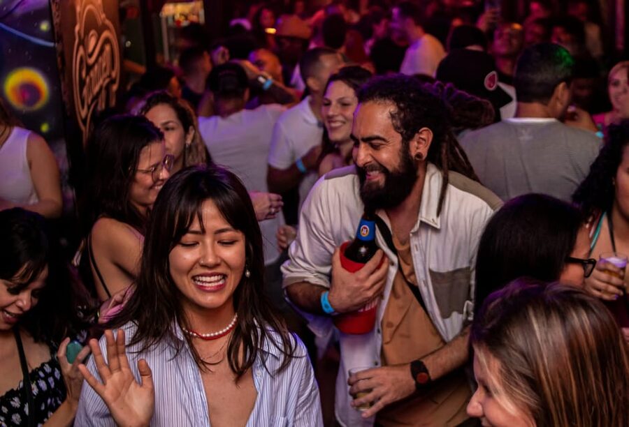 Big Hamburg Pubcrawl - Shots, Games & VIP Bundle - Safety, pacing, and drinking sensibly