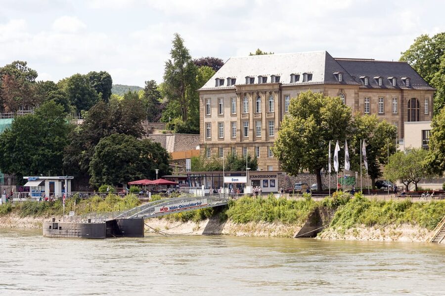 Bonn: Evening Sightseeing Cruise on the Rhine River - Former government buildings from the Rhine