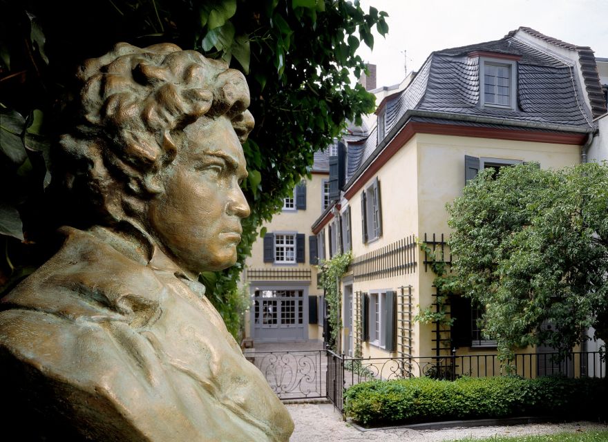 Bonn Regio WelcomeCard with Guidebook - Rhine boat rides and Cologne add-ons