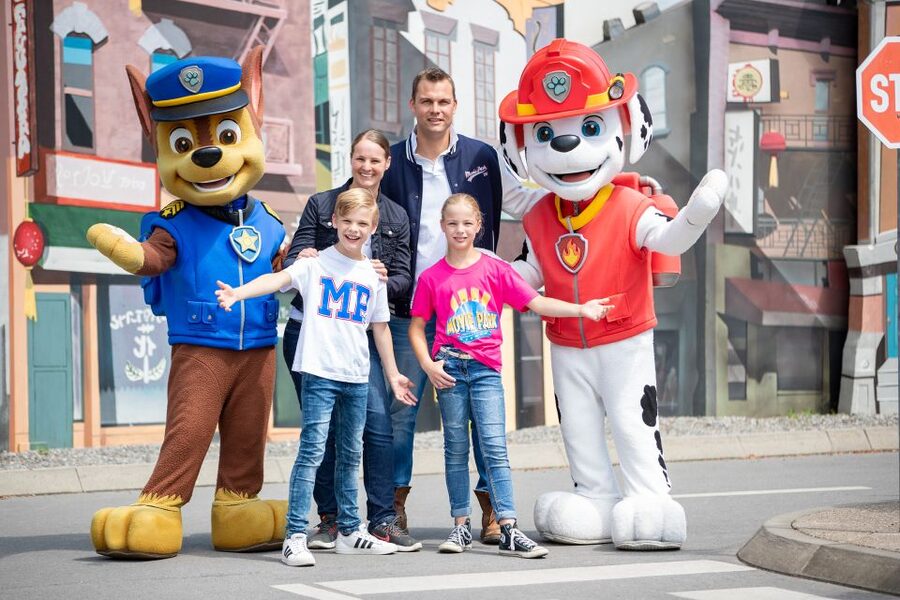 Bottrop: Movie Park Full-Day Admission Ticket - Access, comfort, and group planning
