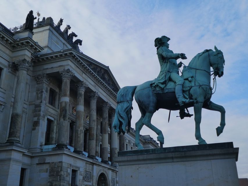 Braunschweig: Private City Walking Tour with Certified Guide - Kohlmarkt and the old trade routes