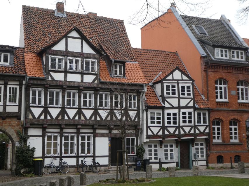 Braunschweig: Private City Walking Tour with Certified Guide - What the private format is really worth