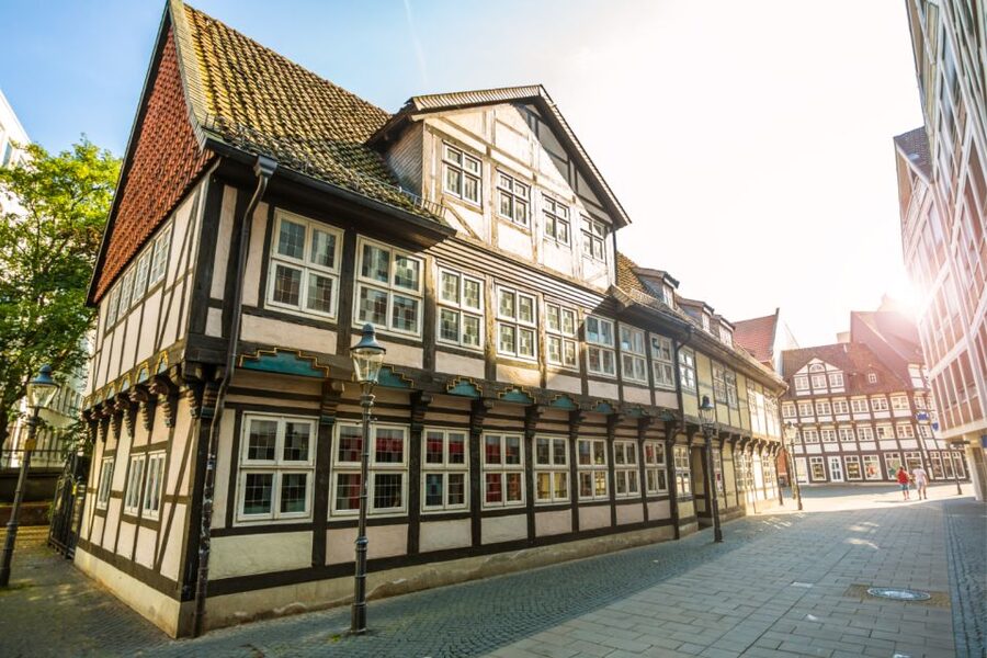 Braunschweig: Scavenger Hunt Self-Guided Walking Tour - Who will enjoy this Braunschweig walk?