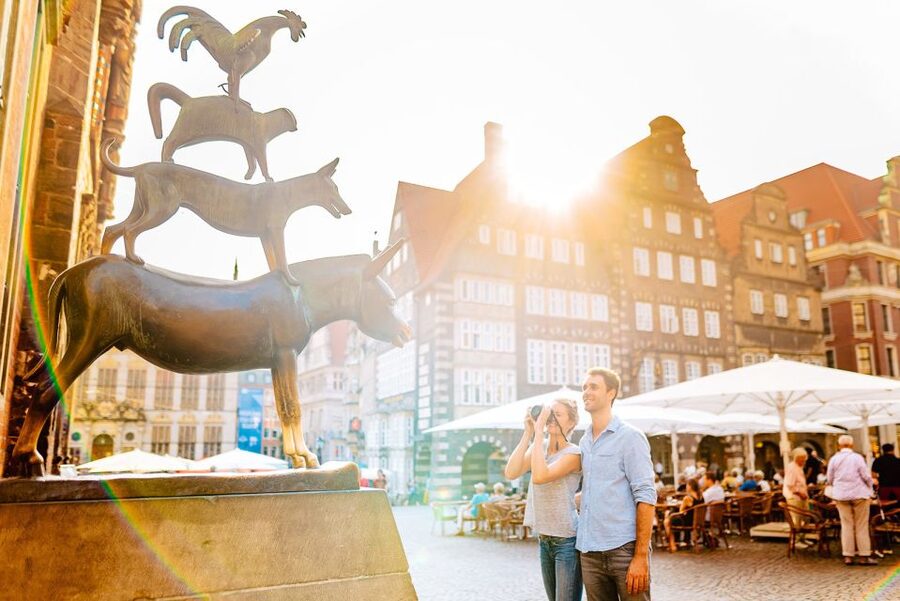 Bremen: City Center Guided Walking Tour - Meeting at Böttcherstraße 4