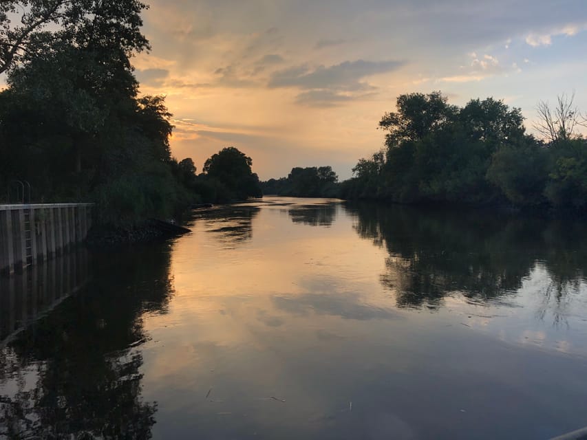Bremen: Full-Day Kayak Rental on the Wümme River - Who will enjoy this family-friendly outing