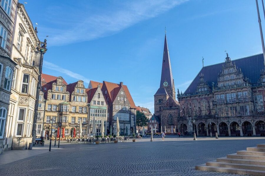 Bremen: Private Walking Tour with a Professional Guide - The Bremen Town Musicians and a Brothers Grimm tale