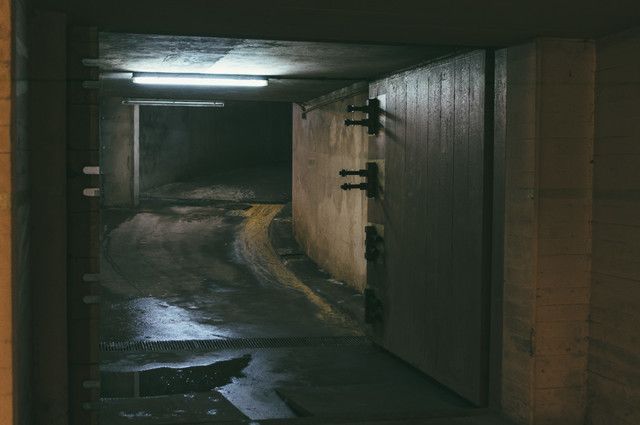 Bremen: Underground Guided Tour - Unterwelten 2: the underground street and old fruit yard