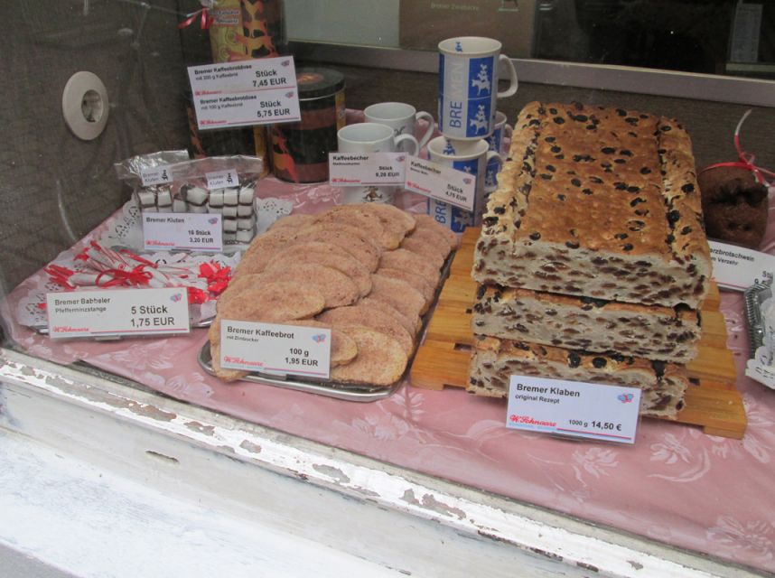 Bremen: Walking Tour of Historic Schnoor District - Following Schnoor’s narrow lanes