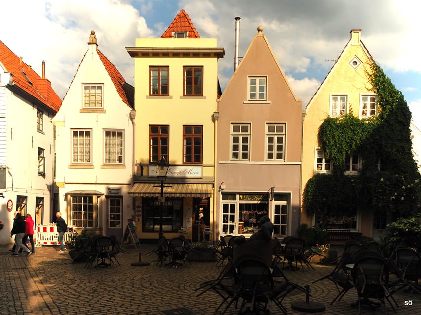 Bremen: Walking Tour of Historic Schnoor District - Architecture from Gothic to historicism