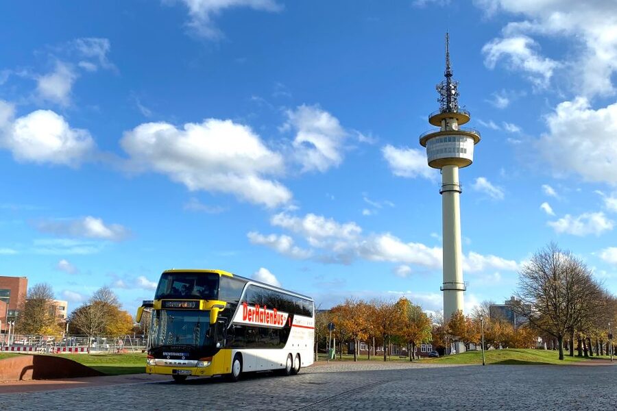 Bremerhaven: Harbor Bus Tour - The international port area and big-ship views