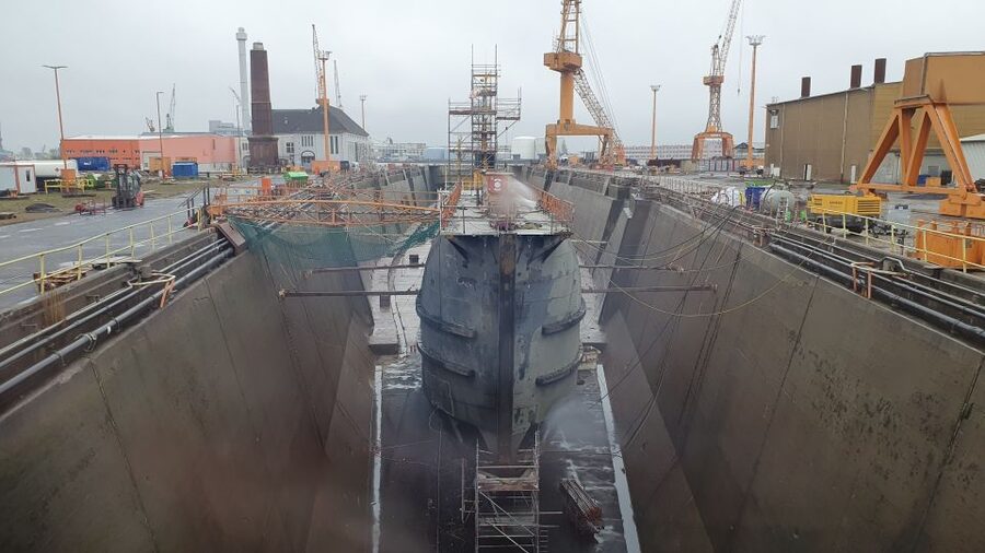Bremerhaven: Harbor Bus Tour - What the German guide adds