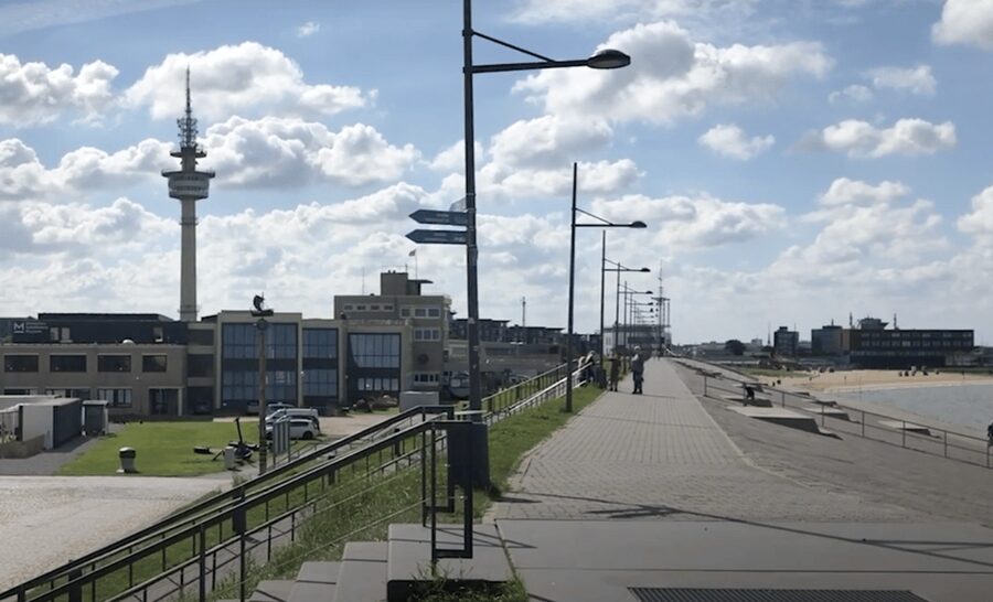 Bremerhaven: Sailor's yarn, legends and sea walking tour - Is $24 a fair price?