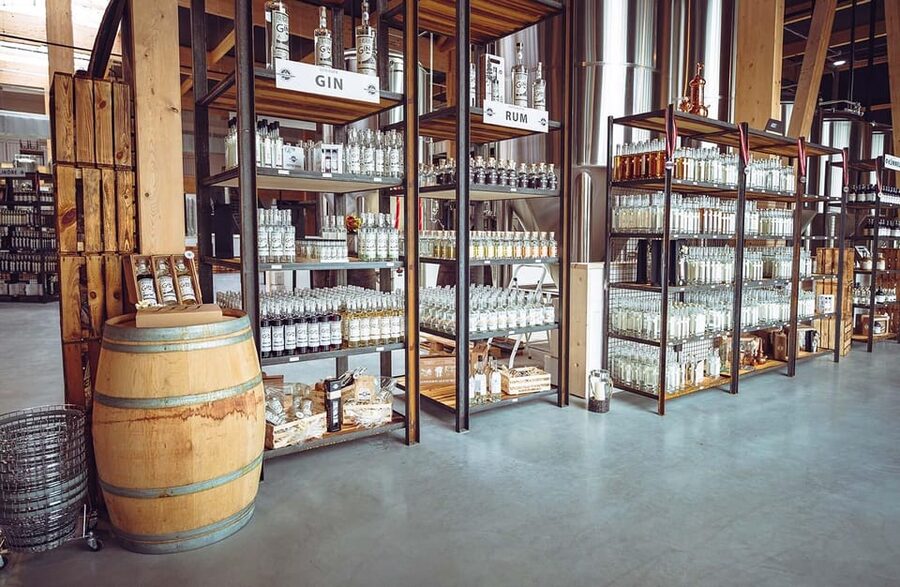 Brewery tour with guide! - Storage, bottling, and the final step