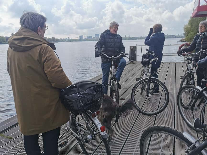 Celebs, Waterfronts and Nature Cycle Tour - Uhlenhorst and the Blue Mosque