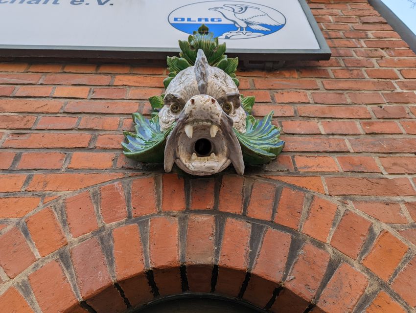 Charlottenburg: 2-Hour City Walking Tour - Heinrich Zille, the Stadtbad, and working-class Berlin