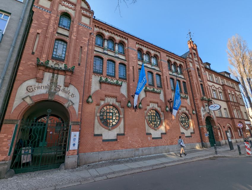 Charlottenburg: 2-Hour City Walking Tour - The 1786 schoolhouses and pre-war development