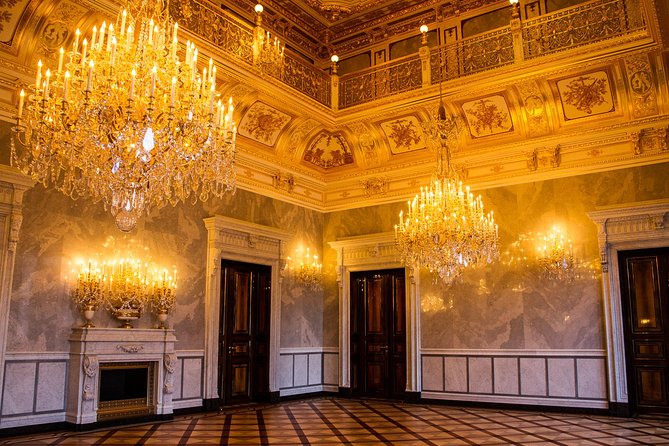City tour and castle tour with green vaults, parade rooms and much more - Procession of Princes, Semperoper, and the Zwinger
