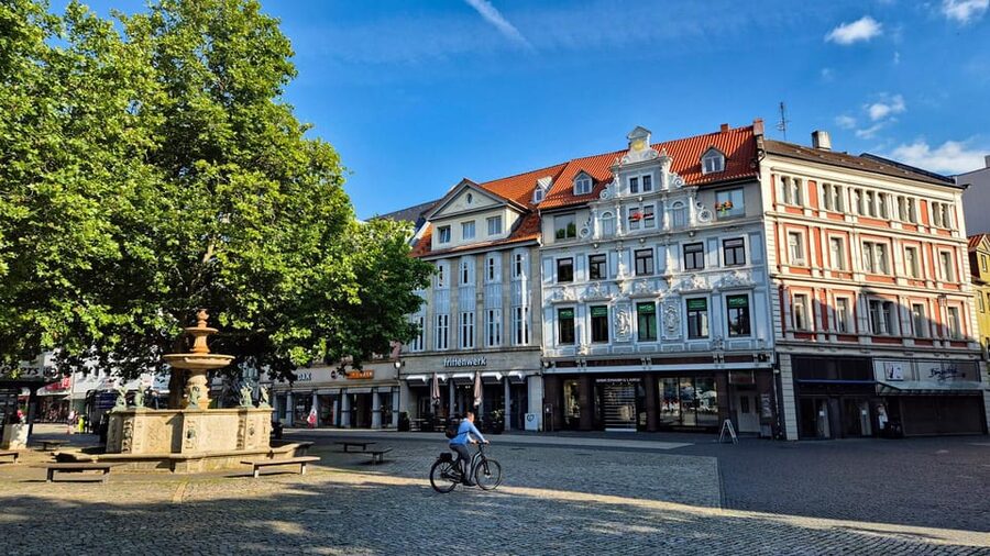 City tour Braunschweig: diverse and full of surprises. - Martinikirche and the historic old town market