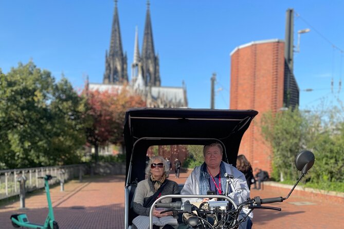 City Tour per Rikscha in Cologne - Guides Who Shape the Experience