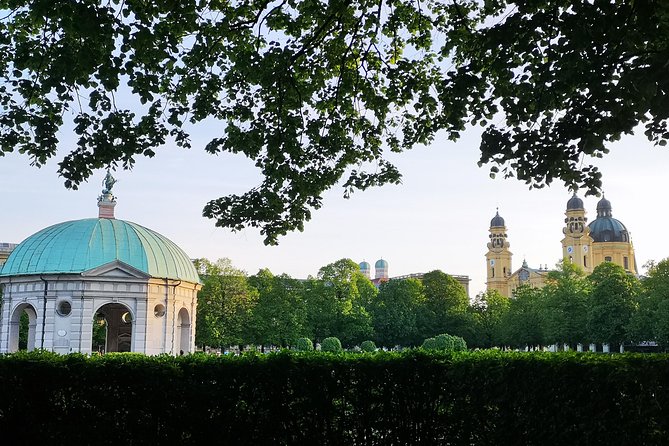 Classic Mike's Bike Tour daily @ 11.30 incl Beer Garden & Surfers - Royal Munich around the Hofgarten and Residenz