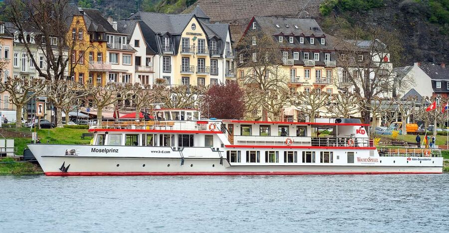 Cochem: Panoramic Cruise on the Moselle River - Finding the boat beside the KD ticket office