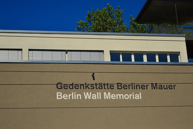 Cold War, Berlin Wall, Spies and the East Side Gallery - Friedrichshain and the changing city