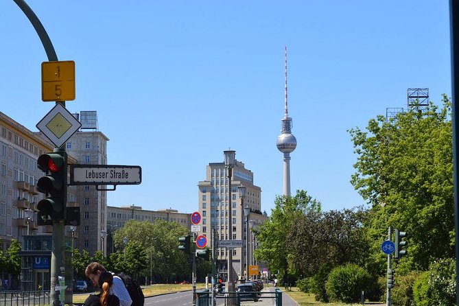 Cold War, Berlin Wall, Spies and the East Side Gallery - East Side Gallery: from barrier to open-air art