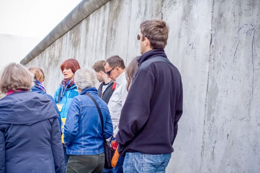 Cold War, Berlin Wall, Spies and the East Side Gallery - How much walking and transport to expect
