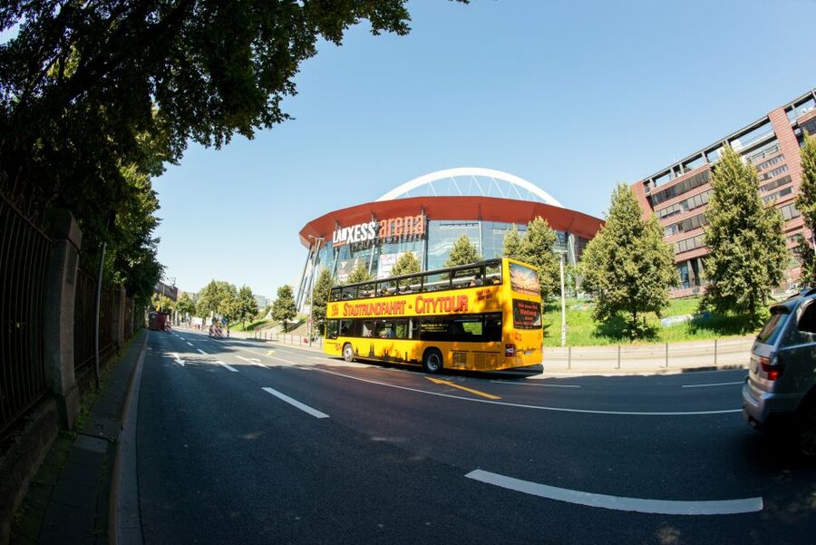 Cologne: 24h Hop-On Hop-Off Sightseeing Bus Ticket - Eigelstein, Mediapark, and Friesenplatz