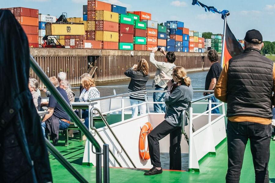 Cologne: 3-Hour Harbor Tour Cruise - The German Commentary Is The Main Feature