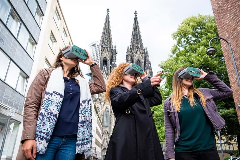 Cologne Cathedral Walking Tour around the cathedral with VR - What Happens During the One-Hour Walk